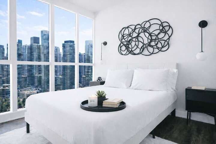 Room 2 of 28