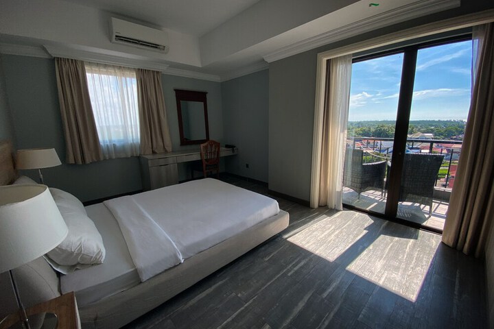 Room 11 of 58