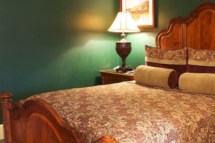 Room 4 of 39