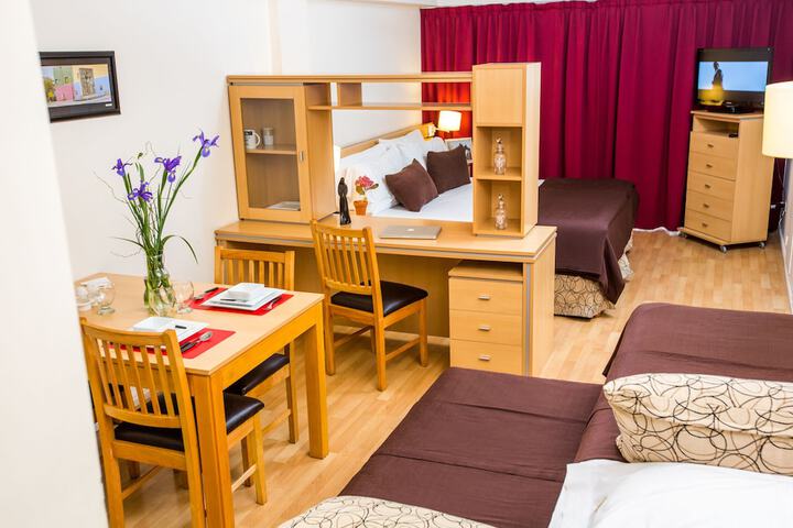 Room 9 of 39