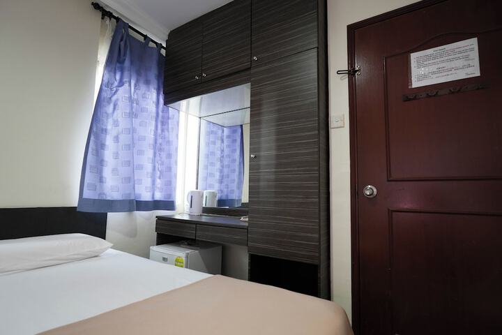 Room 7 of 43