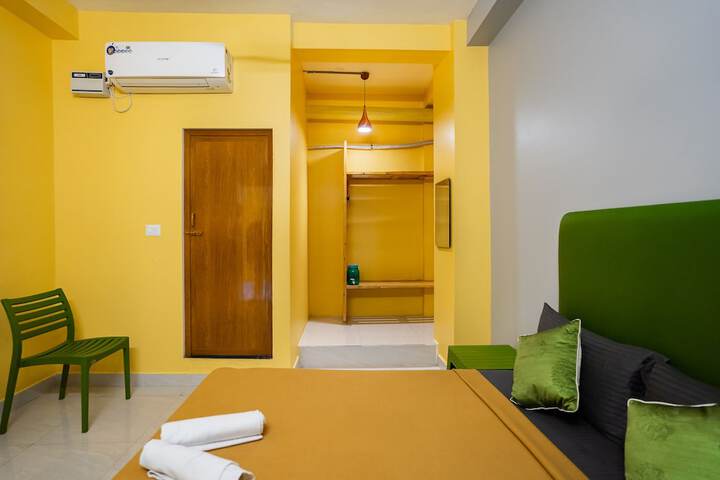 Room 13 of 40