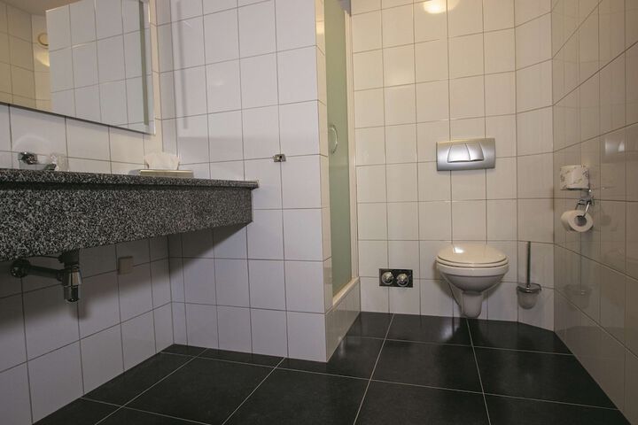 Room 57 of 101