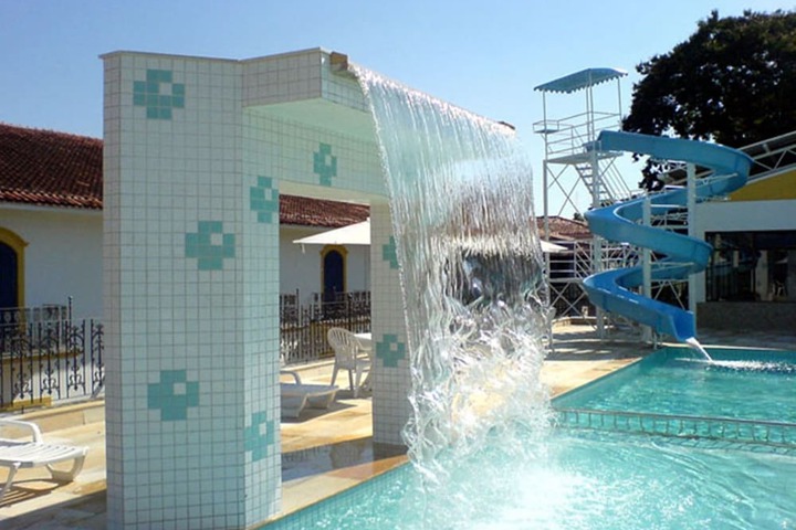 Pool 8 of 17