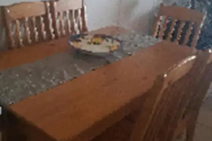 Dining 3 of 4