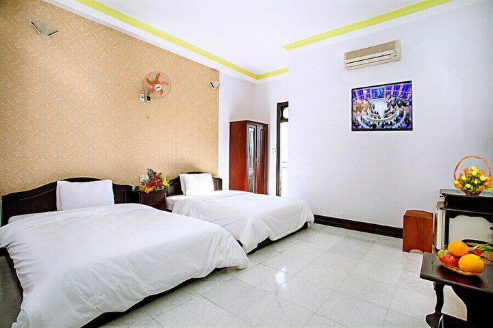 Room 18 of 30