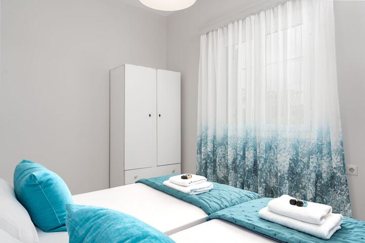 Room 25 of 86