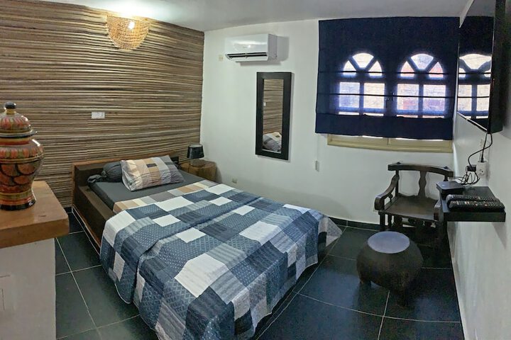 Room 8 of 29