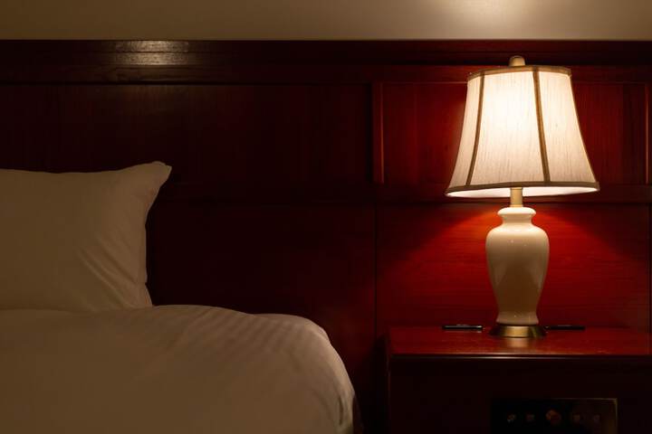 Room 24 of 175