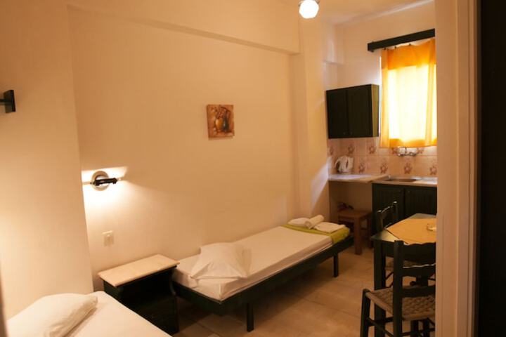 Room 4 of 60