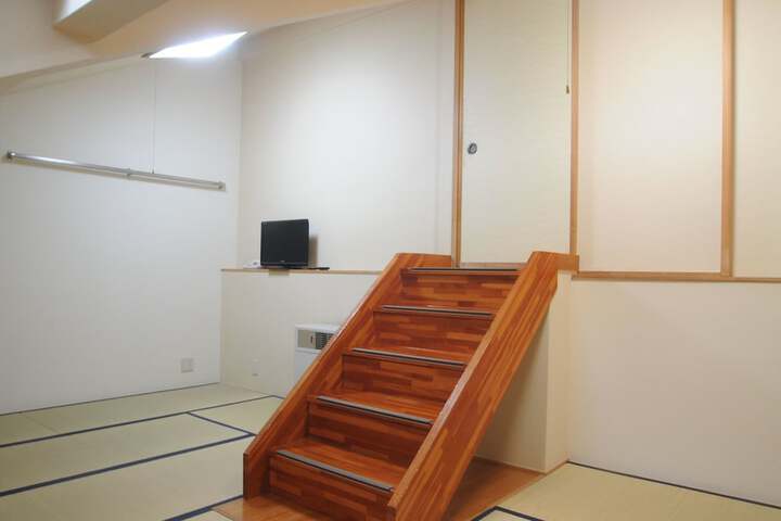 Room 10 of 34