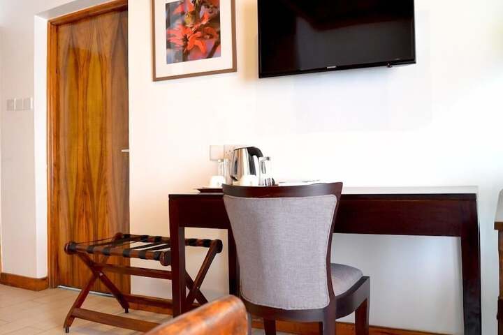 Room 21 of 36