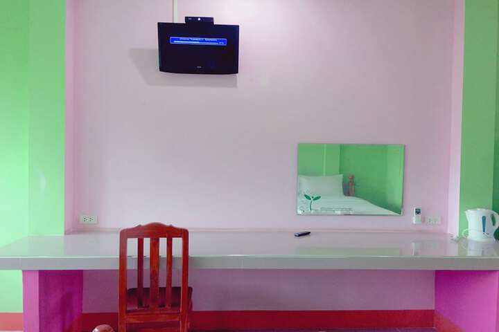 Room 12 of 24