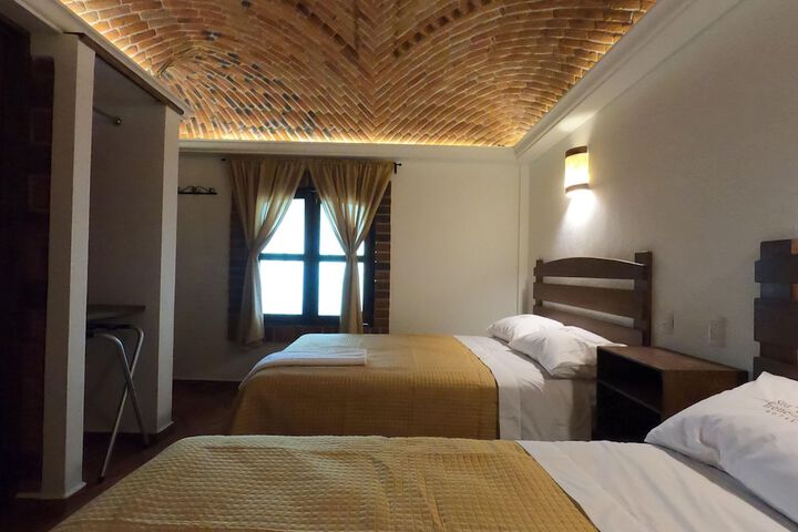 Room 2 of 18