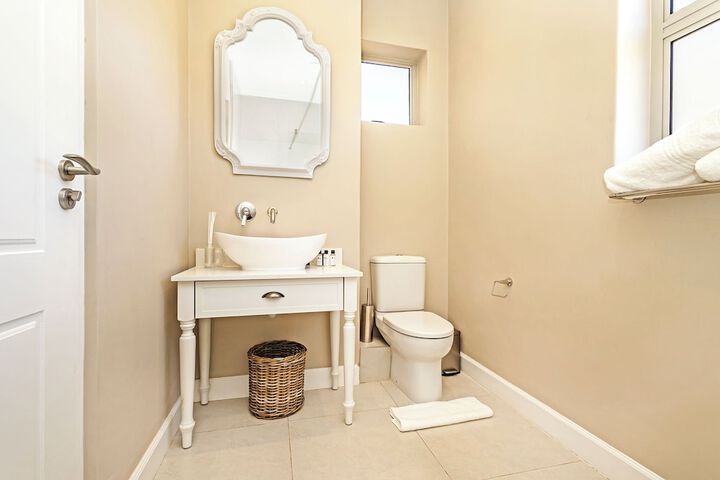 Room 169 of 220