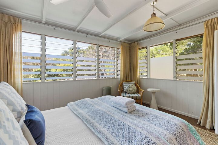Room 10 of 72