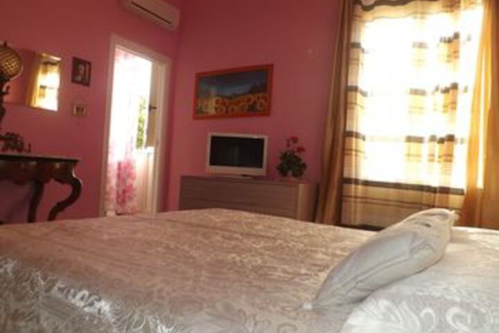 Room 44 of 69
