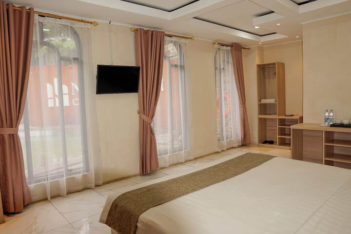 Room 21 of 83
