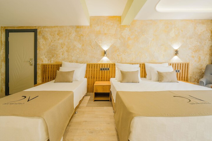 Room 5 of 27