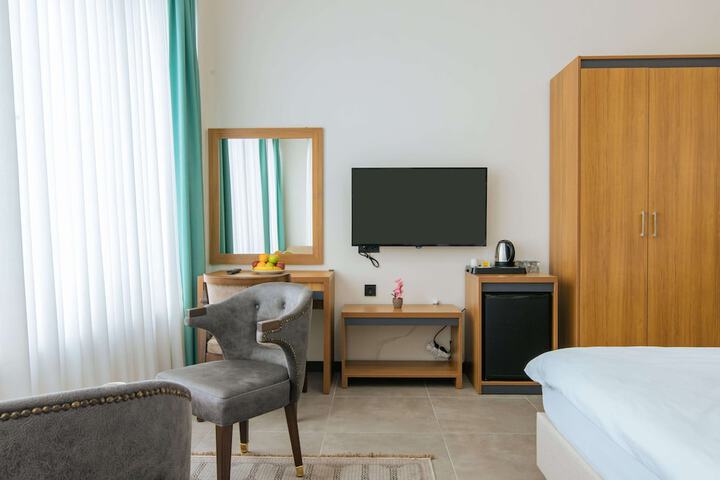 Room 28 of 52