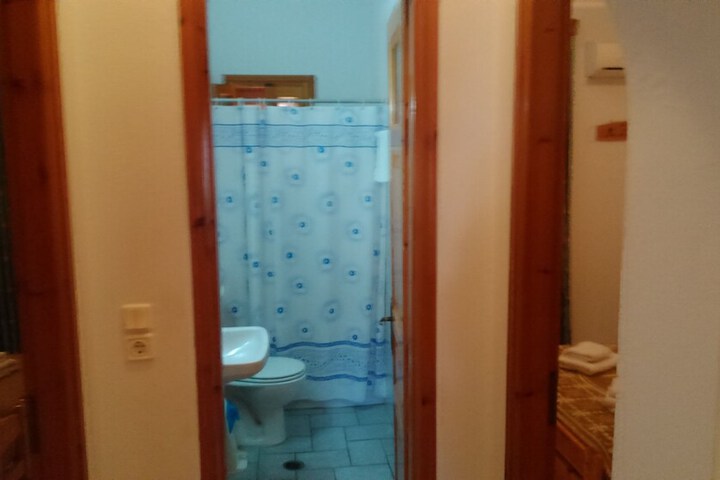 Room 18 of 31