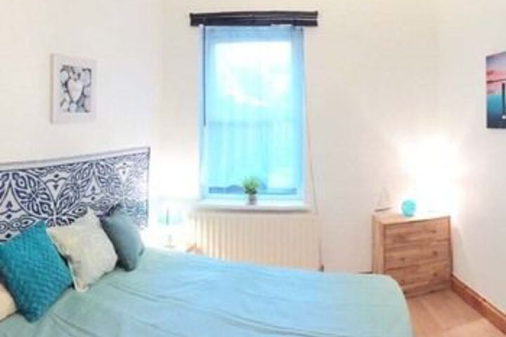Room 7 of 28