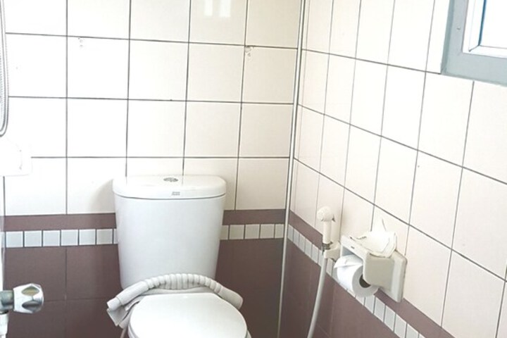 Room 119 of 194