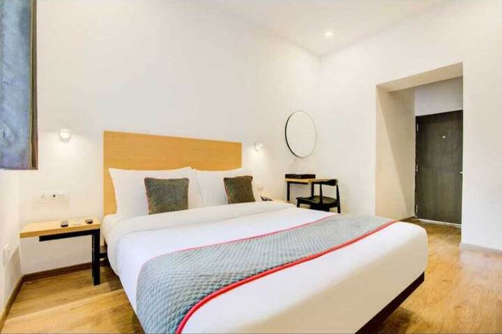 Room 5 of 23