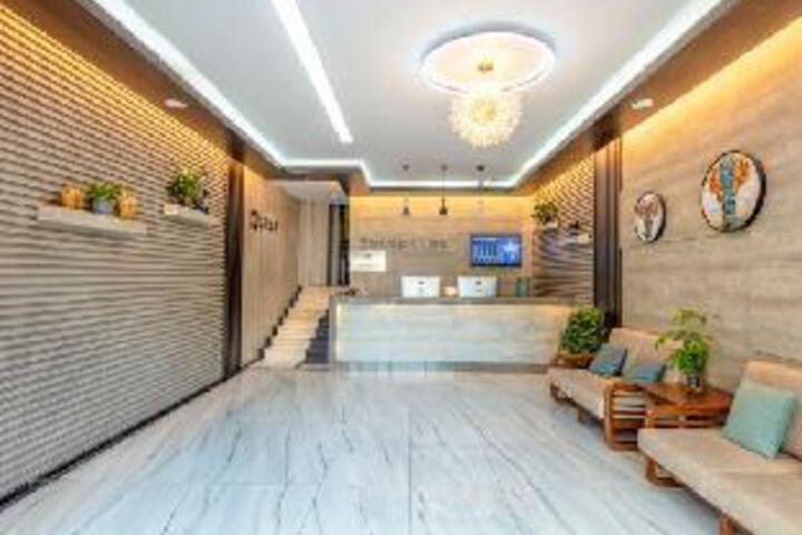 Huating Hotel