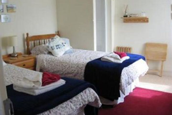 Room 4 of 8