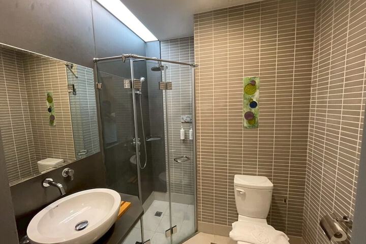 Room 20 of 64