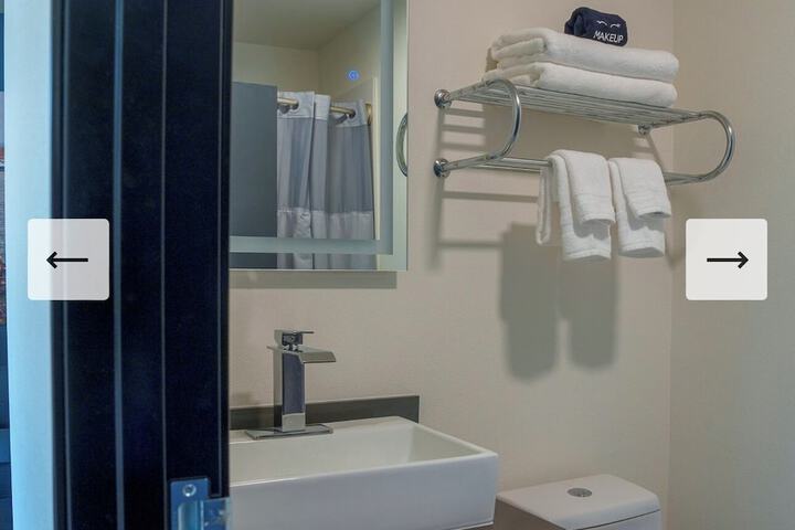Room 21 of 27