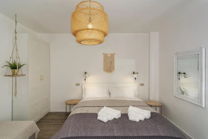 Room 15 of 19
