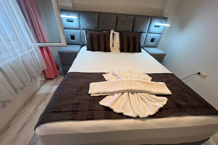Room 8 of 29