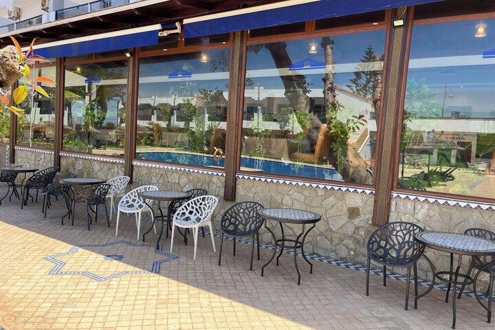 Dining Photos