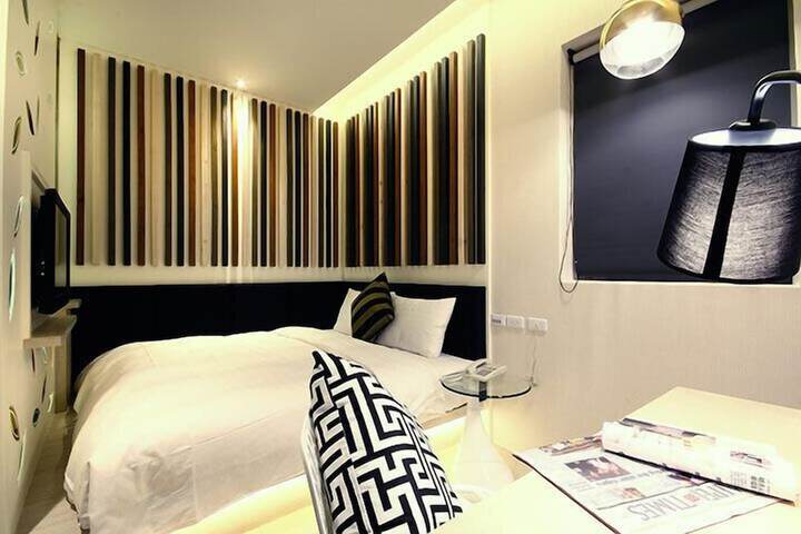 Room 19 of 59