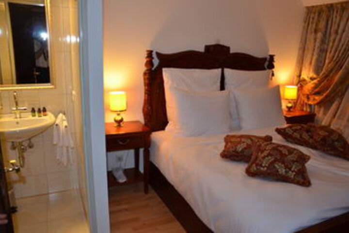 Room 17 of 42