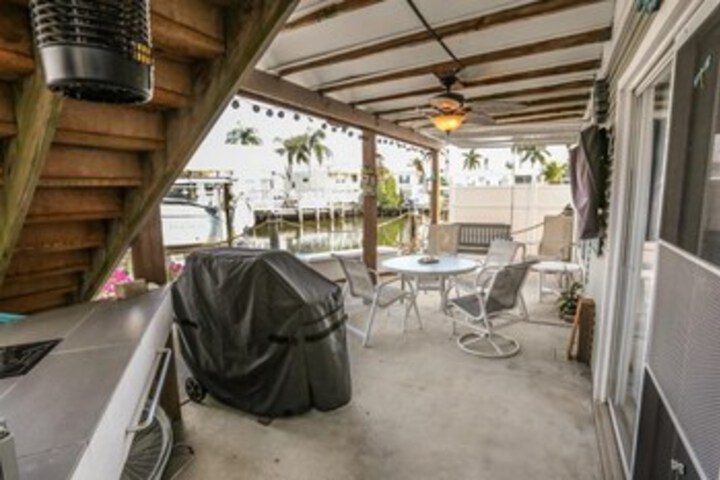 Terrace/Patio 4 of 27