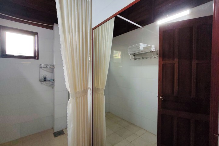 Room 60 of 98
