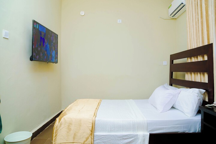 Room 5 of 31
