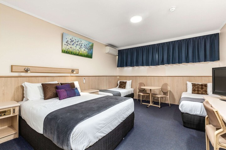 Room 10 of 53