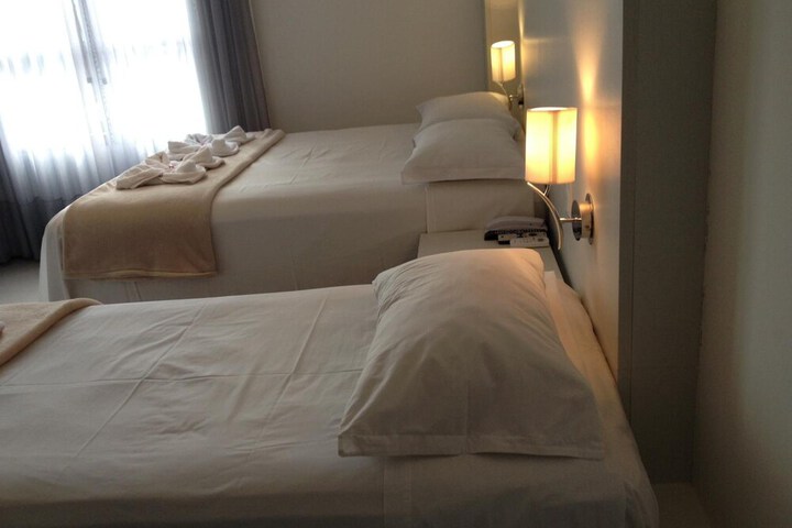 Room 22 of 40