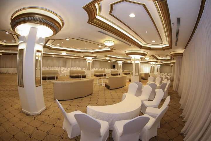 Ballroom/Hall 46 of 56