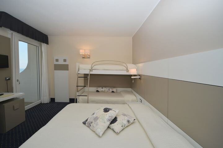 Room 62 of 115