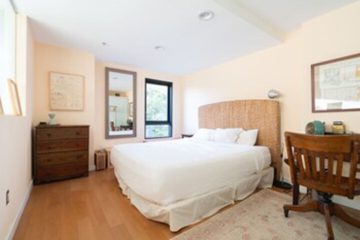 Room 16 of 26