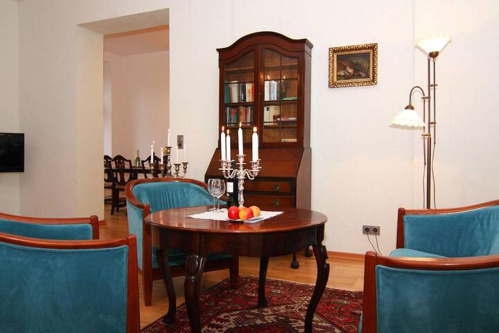 Room 7 of 25