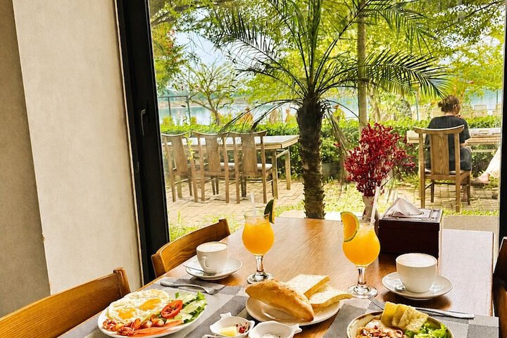 Breakfast/Coffee Service 67 of 89