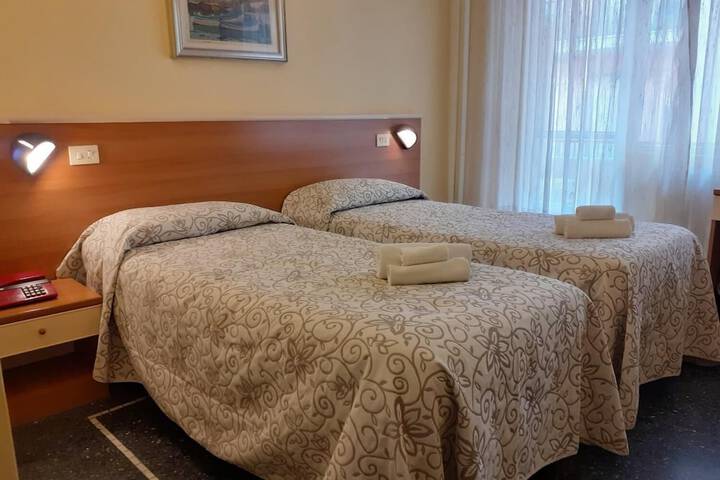 Room 16 of 42