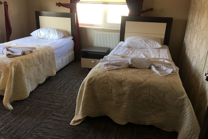 Room 10 of 37