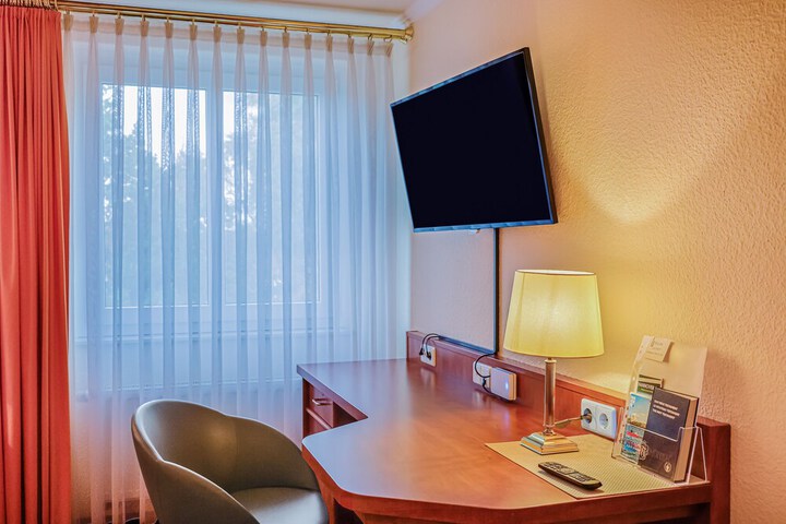 Room 6 of 43
